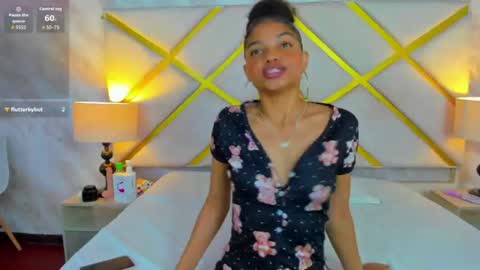 michellebronx online show from July 30, 11:33 am