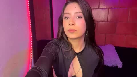 michellepetitte online show from June 6, 3:12 am