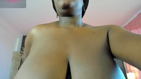 michellepreston_ online show from July 31, 12:17 pm