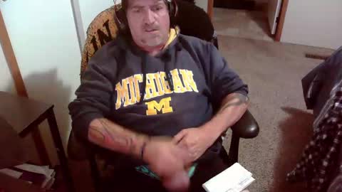 Snapshot of michigan_daddy chatting on October 9, 1:22 am TattedInDetroit online show from October 9, 1:22 am