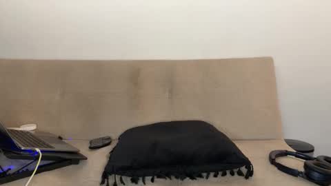 Aaron online show from March 13, 3:43 am