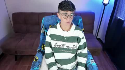Blue online show from May 22, 3:52 pm