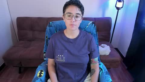 Blue online show from January 7, 3:39 pm