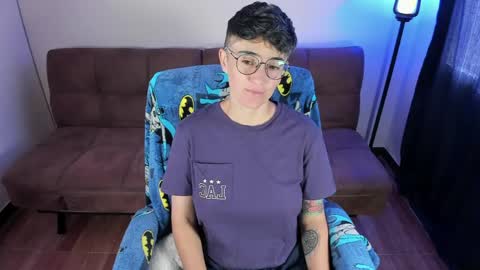 Blue online show from May 21, 3:51 pm