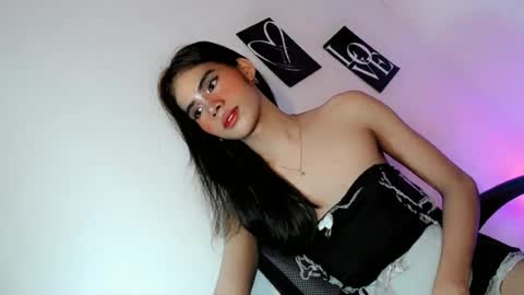 midnight_mystique18 online show from June 14, 12:29 pm