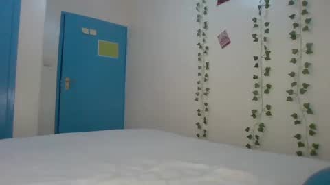 Naught Kelly online show from February 21, 9:34 am