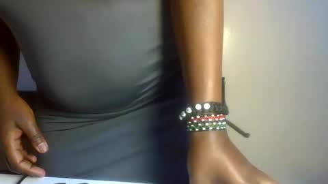 midnightt_curves online show from June 29, 7:27 am