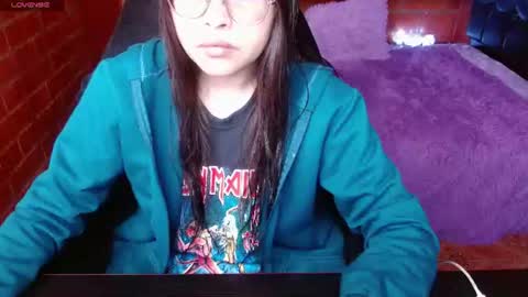 Midori 7u7 online show from June 14, 4:09 pm