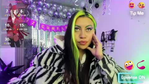 midory_ online show from October 30, 5:41 am