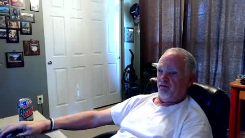 midwestdad09 online show from July 1, 7:44 pm