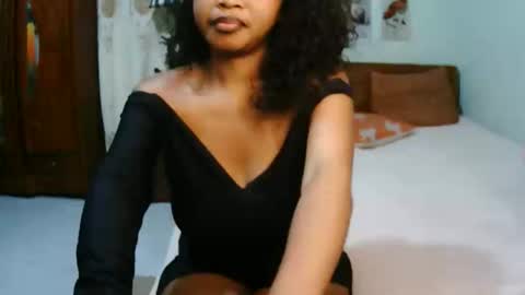 miel_07 online show from April 9, 7:25 am