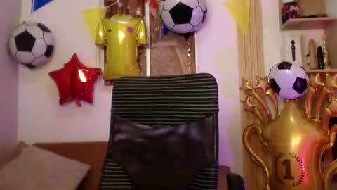 miel online show from June 19, 2:12 pm