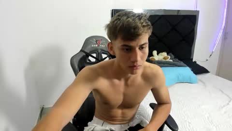 Miguel Hernandez online show from February 16, 9:57 pm