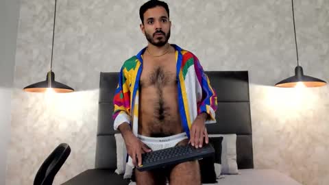 miguelsanfrancisco online show from December 4, 7:13 pm