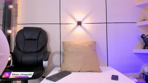    online show from February 17, 1:22 pm