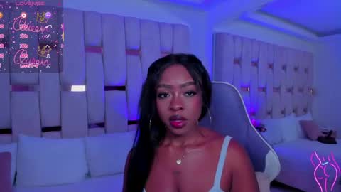 Miia Schwarz  online show from April 29, 10:47 pm