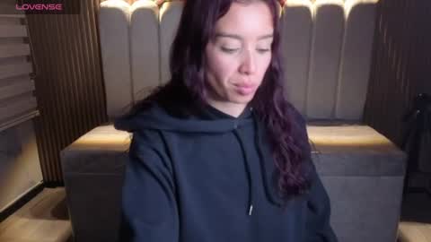 miiaa_evans1 online show from July 6, 8:00 pm