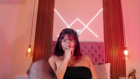 Mia  online show from July 31, 9:16 pm
