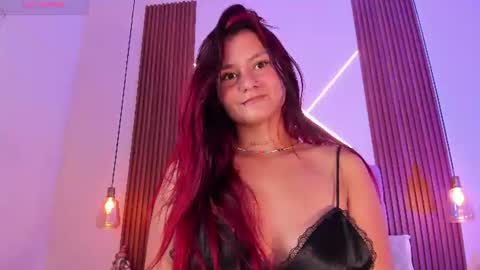 Mia  online show from July 28, 4:05 pm