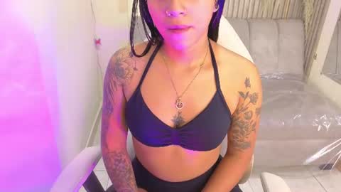 miiaboss online show from July 17, 11:56 am