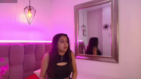 Miilky   online show from March 15, 3:44 am