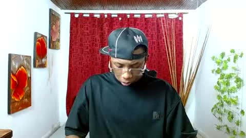 milo online show from April 28, 9:02 am