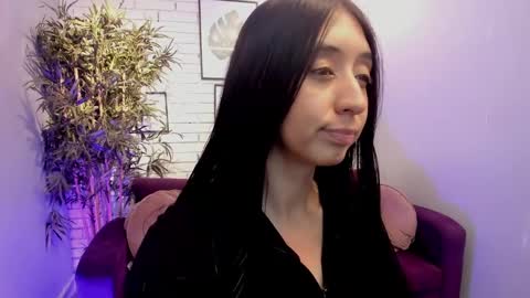 Snapshot of miilu__1 chatting on February 21, 4:07 am miilu  online show from February 21, 4:07 am