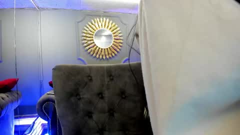 Snapshot of miilu__1 chatting on February 16, 3:37 am miilu  online show from February 16, 3:37 am
