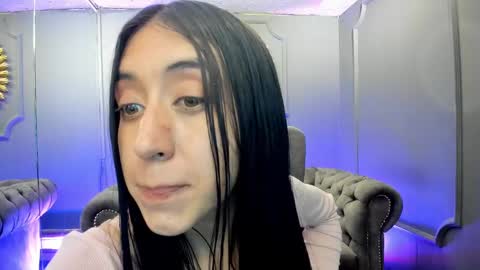 Snapshot of miilu__1 chatting on February 9, 9:37 am miilu  online show from February 9, 9:37 am