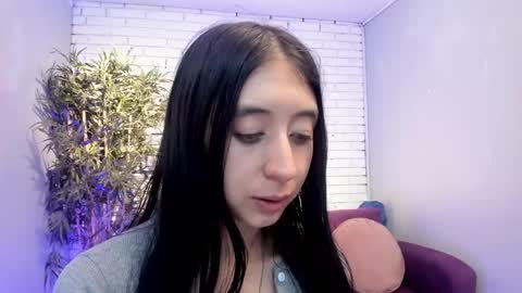 Snapshot of miilu__1 chatting on February 23, 3:40 pm miilu  online show from February 23, 3:40 pm