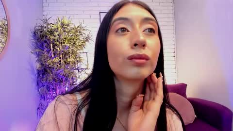 Snapshot of miilu__1 chatting on March 6, 3:13 am miilu  online show from March 6, 3:13 am