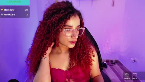 Snapshot of miilu_dancer_ chatting on December 13, 8:14 pm Lucii online show from December 13, 8:14 pm