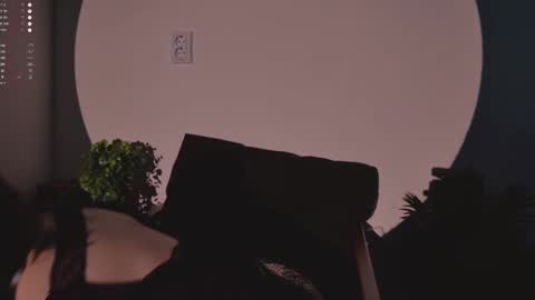 mika_moon_ online show from December 2, 6:06 pm