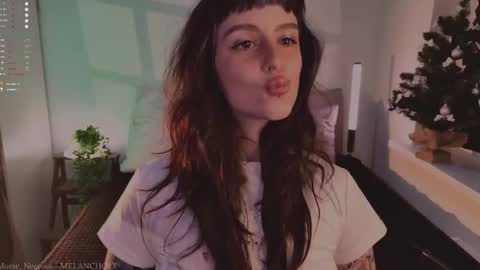 mika_moon_ online show from November 29, 4:58 pm