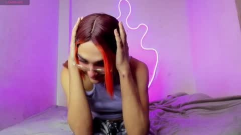 mika_velvet online show from November 1, 4:28 pm