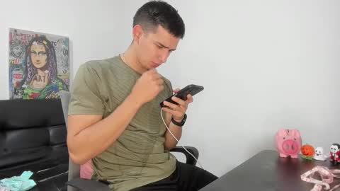 mike3xxx online show from November 12, 2:58 am