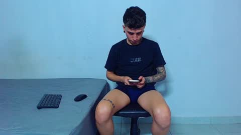 Mike IMDEPENDIENT MODEL online show from April 22, 2:52 am