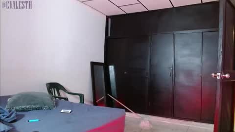 mike_d1030 online show from February 13, 5:26 am