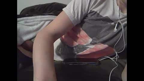 Snapshot of mike_davis44444 chatting on March 7, 8:13 am mike_davis44444 online show from March 7, 8:13 am