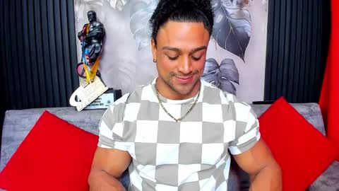   online show from October 26, 9:32 am