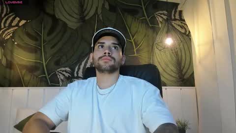 Snapshot of mike_montoya chatting on September 20, 4:04 am Mike Montoya online show from September 20, 4:04 am