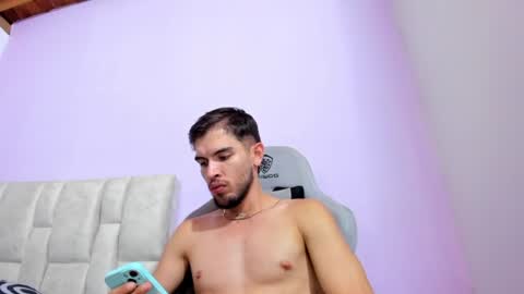 mikebradley15 online show from July 28, 11:37 pm