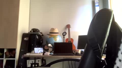 Snapshot of miker1239 chatting on January 3, 1:13 pm miker1239 online show from January 3, 1:13 pm
