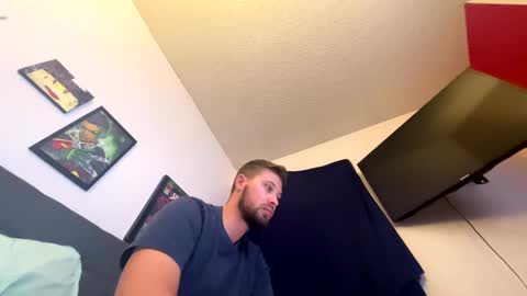 Snapshot of mikey0565 chatting on October 5, 5:16 am mikey0565 online show from October 5, 5:16 am