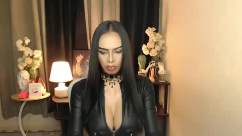 Mistress MikeyAlawi online show from February 1, 10:15 am