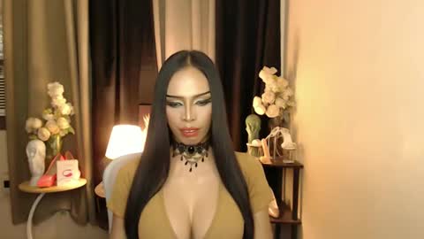 Mistress MikeyAlawi online show from February 20, 2:57 pm