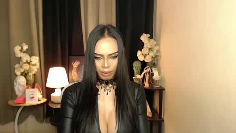 Mistress MikeyAlawi online show from January 31, 11:46 am