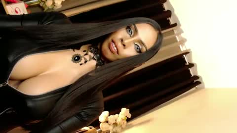 Mistress MikeyAlawi online show from February 28, 8:42 am