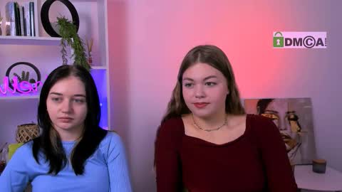 miki_ti online show from October 17, 8:40 am