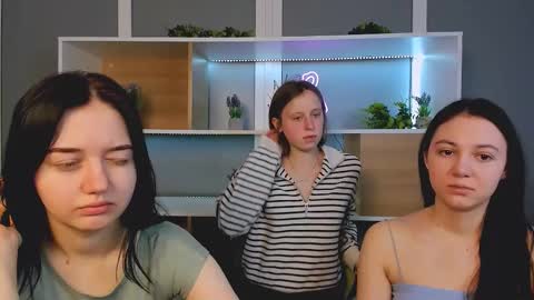 miki_ti online show from February 8, 6:28 am